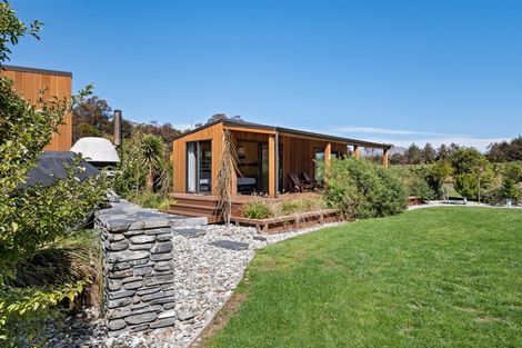 Photo of property in 46 Tui Drive, Mount Creighton, Queenstown, 9371
