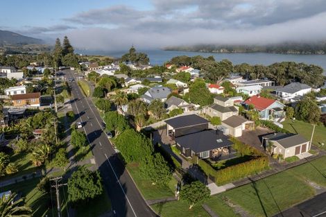 Photo of property in 32 Wallis Street, Raglan, 3225