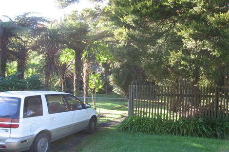 Photo of property in 12 Karen Road, Laingholm, Auckland, 0604
