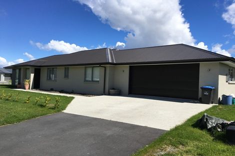 Photo of property in 1 Woodstock Road, Fairfield, Hamilton, 3214