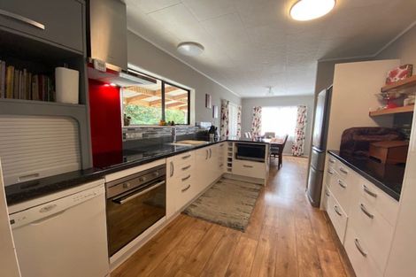 Photo of property in 9 Chisholm Place, Carterton, 5713