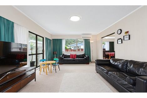 Photo of property in 19 California Drive, Totara Park, Upper Hutt, 5018