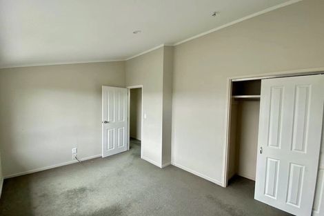 Photo of property in 11 Sumich Place, West Harbour, Auckland, 0618