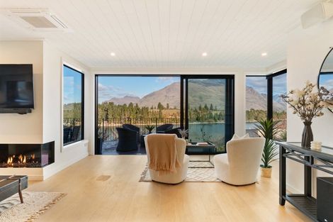 Photo of property in 17 The Terrace, Queenstown, 9300