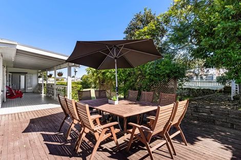 Photo of property in 1 Kelvyn Grove, Hillpark, Auckland, 2102