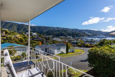 Photo of property in 14 Seaview Crescent, Picton, 7220