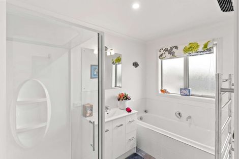 Photo of property in 4/7 Wineberry Avenue, Amberley, 7410