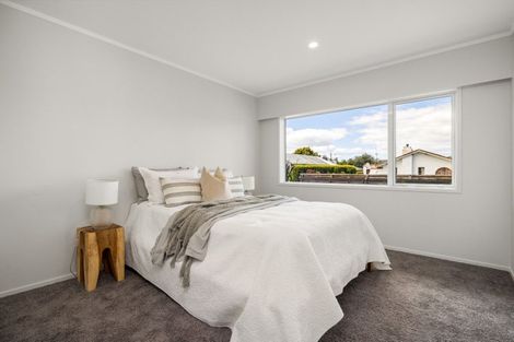 Photo of property in 15 Endeavour Avenue, Welcome Bay, Tauranga, 3112