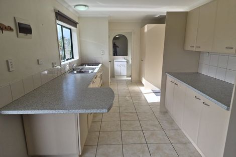 Photo of property in 106a Awaruku Road, Torbay, Auckland, 0630
