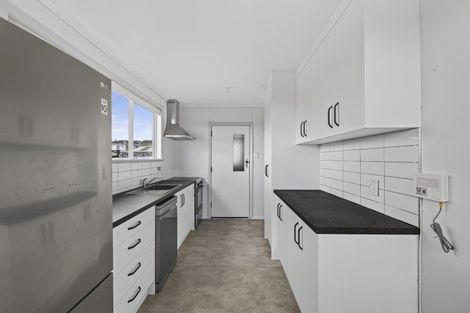 Photo of property in 56 Cook Street, Marfell, New Plymouth, 4310