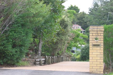 Photo of property in 1a West Lynn Road, Titirangi, Auckland, 0604