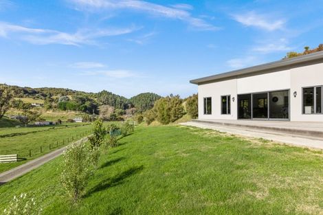 Photo of property in 16 Seafield Road, Eskdale, Napier, 4182