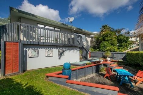 Photo of property in 4 De Havilland Drive, Goodwood Heights, Auckland, 2105