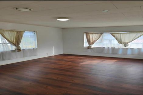 Photo of property in 15 Bundena Place, Clendon Park, Auckland, 2103