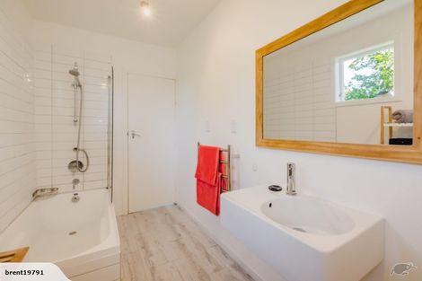 Photo of property in 19 Jeep Road, Raumati South, Paraparaumu, 5032