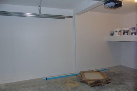 Photo of property in 14 Lawson Place, Mount Victoria, Wellington, 6011