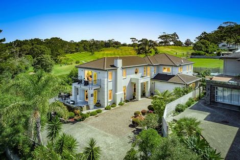 Photo of property in 80 Park Rise, Campbells Bay, Auckland, 0630