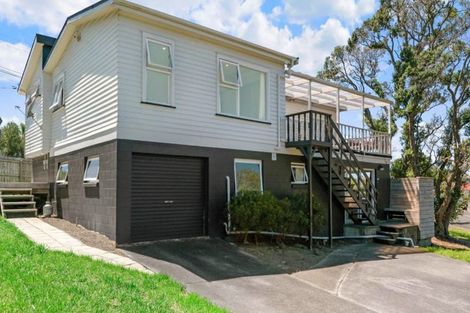 Photo of property in 4 Matai Road, Stanmore Bay, Whangaparaoa, 0932