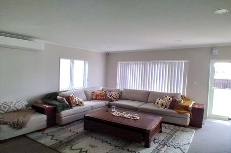 Photo of property in 14 Warbler Crescent, Papakura, 2110