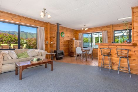 Photo of property in 338 Ngarara Road, Waikanae, 5391