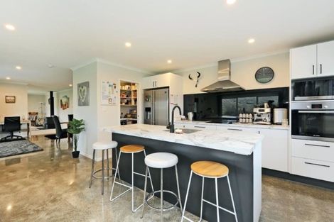 Photo of property in 1050 Kahuranaki Road, Kahuranaki, Havelock North, 4295