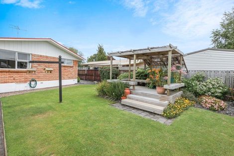 Photo of property in 21 Pulham Crescent, Queenwood, Hamilton, 3210