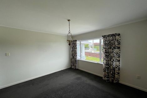 Photo of property in 41 Flanshaw Road, Te Atatu South, Auckland, 0610