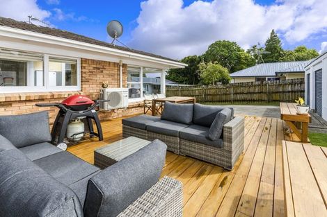 Photo of property in 2/8 Wykeham Place, Glenfield, Auckland, 0629