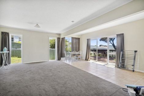Photo of property in 38 Donovan Road, Paraparaumu Beach, Paraparaumu, 5032