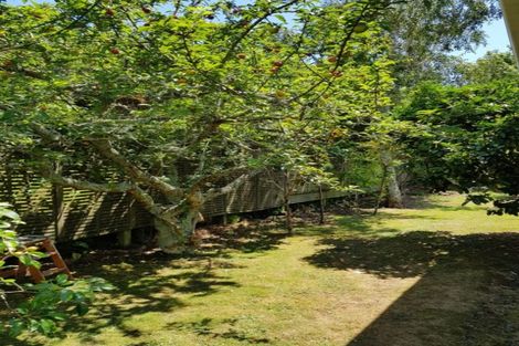 Photo of property in 51a Mellons Bay Road, Mellons Bay, Auckland, 2014