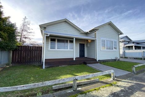 Photo of property in 71 Waldegrave Street, Palmerston North, 4410