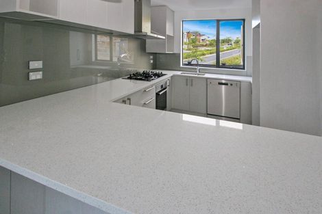 Photo of property in 1 Moki Place, Long Bay, Auckland, 0630