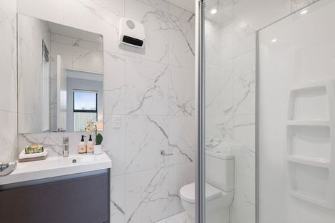 Photo of property in 42 Waituarua Drive, Takanini, 2112