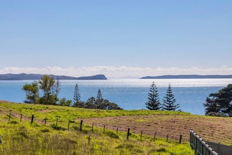 Photo of property in 20 Bearing Parade, Long Bay, Auckland, 0630