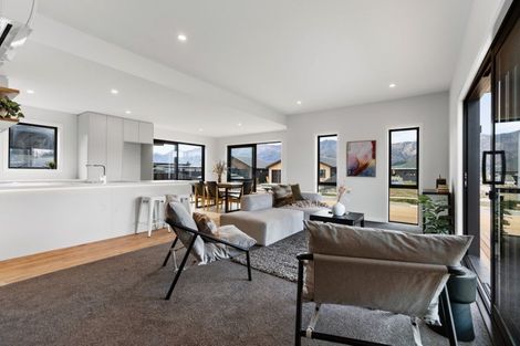 Photo of property in 32 Dunn Street, Lake Hawea, 9382