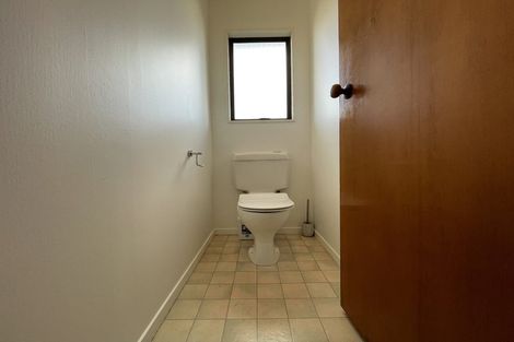 Photo of property in 1/94 Roberts Road, Te Atatu South, Auckland, 0610