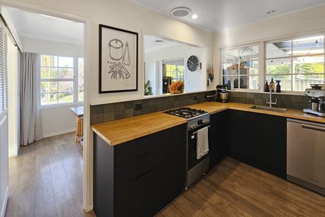 Photo of property in 8 James Cook Street, Havelock North, 4130