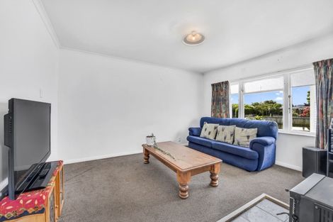 Photo of property in 11 Mcglashen Street, Motueka, 7120