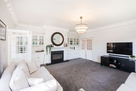 Photo of property in 6 Nicolas Lane, West End, Palmerston North, 4410