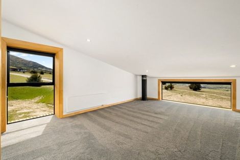 Photo of property in 16c Estrella Heights Lane, Queensberry, Cromwell, 9383