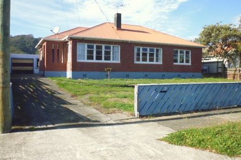 Photo of property in 2 Pringle Street, Taita, Lower Hutt, 5011