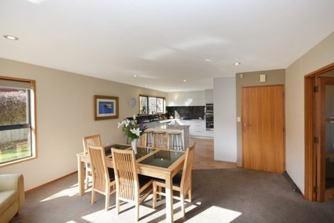 Photo of property in 18 Ribbonwood Close, Normanby, Dunedin, 9010