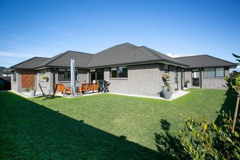 Photo of property in 18d Rose Leigh Drive, Cambridge, 3434