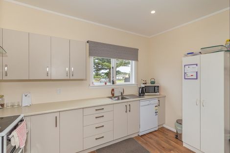 Photo of property in 3 Kauwhata Street, Himatangi Beach, Foxton, 4891