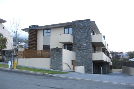 Photo of property in Rahiri Apartments, 7/23 Adelaide Street, Queenstown, 9300