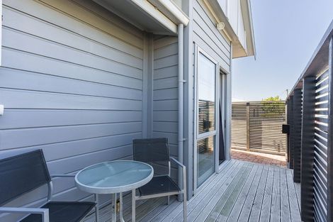 Photo of property in 43 Bradshaw Street, South Dunedin, Dunedin, 9012