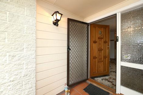 Photo of property in 243b Warwick Road, Mayfair, Hastings, 4122