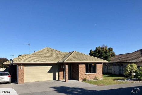 Photo of property in 2 Sophies Way, Papamoa Beach, Papamoa, 3118