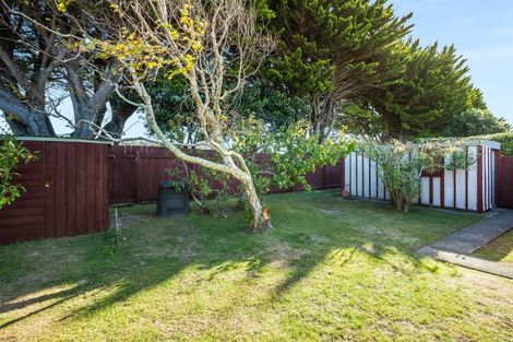 Photo of property in 96 Main Road, Titahi Bay, Porirua, 5022