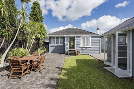 Photo of property in 6 Lemington Road, Westmere, Auckland, 1022